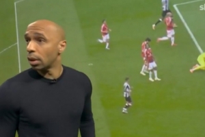 星空体育官方网站-太阳报:亨利批评约罗防守的视频惹球迷争议,天空体育已进行删除