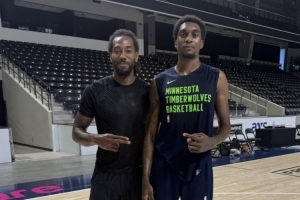 星空体育在线-切磋技艺自媒体晒今日莱昂纳德和麦丹训练照