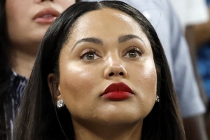 星空体育官方网站-库嫂：我先表白的库里结果他却说自己曾表白过别人 我骂他竟瞎扯